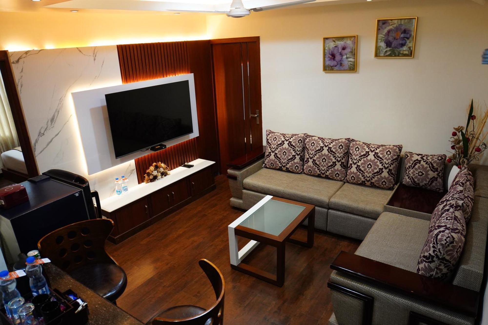 Chola Serviced Apartment Tiruchirappalli Екстер'єр фото