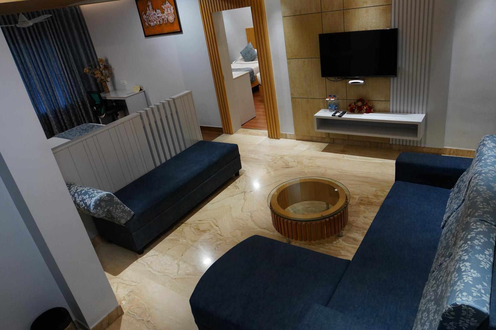 Chola Serviced Apartment Tiruchirappalli Екстер'єр фото