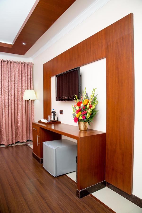 Chola Serviced Apartment Tiruchirappalli Екстер'єр фото