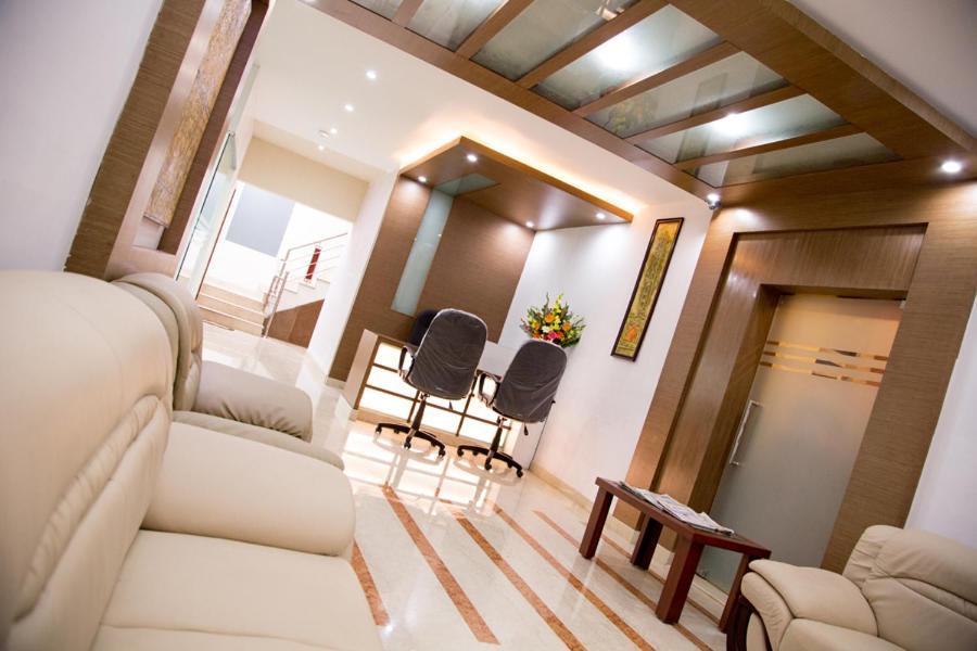 Chola Serviced Apartment Tiruchirappalli Екстер'єр фото