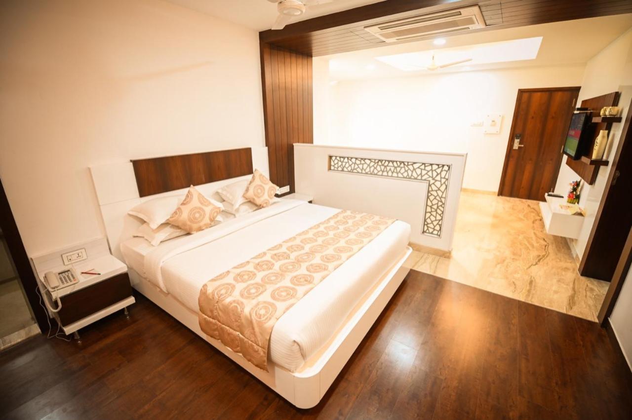 Chola Serviced Apartment Tiruchirappalli Екстер'єр фото